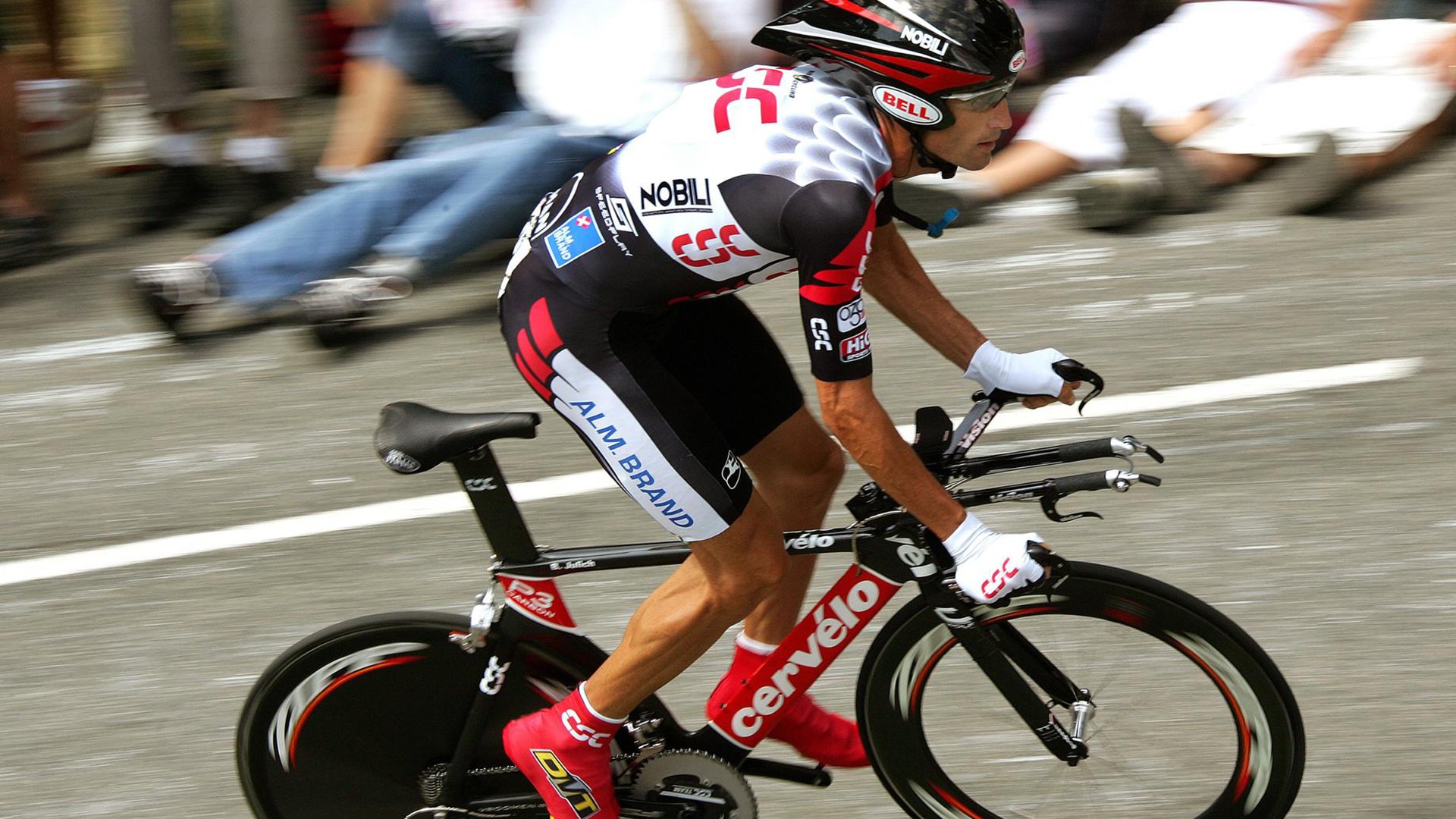 新疆队对阵猛龙，保罗成为全场焦点