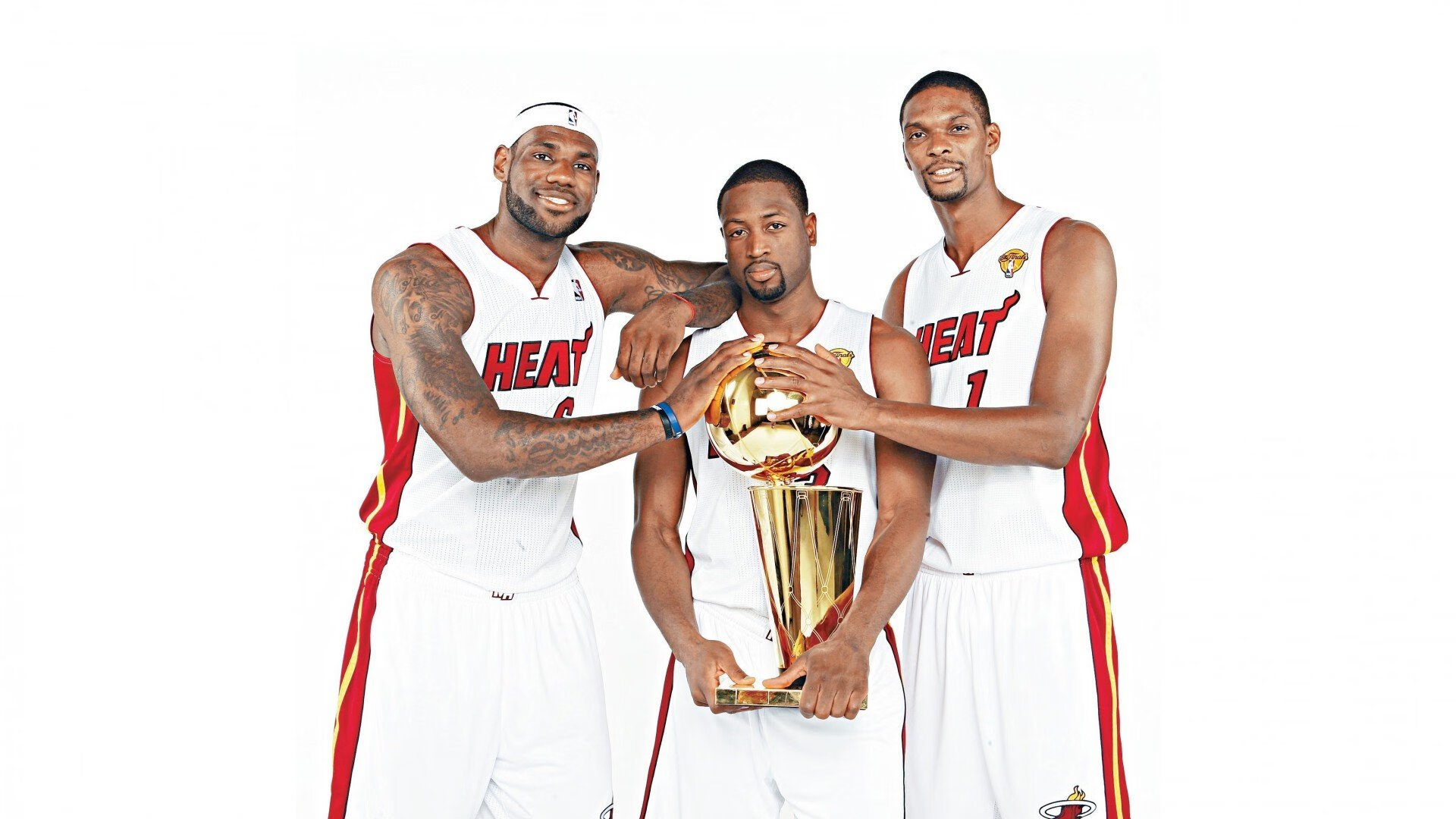 塔图姆里程碑之夜,雄鹿生死战险胜马刺